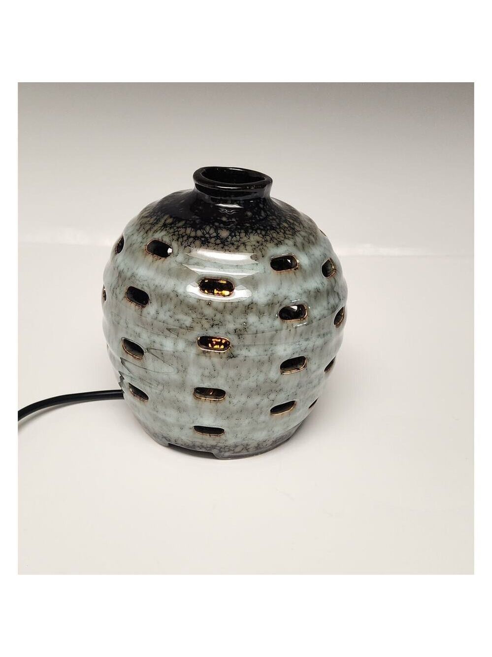 WESTINGHOUSE Scenterrific Fragrance Warmer Simulates A Warm Candle Glow